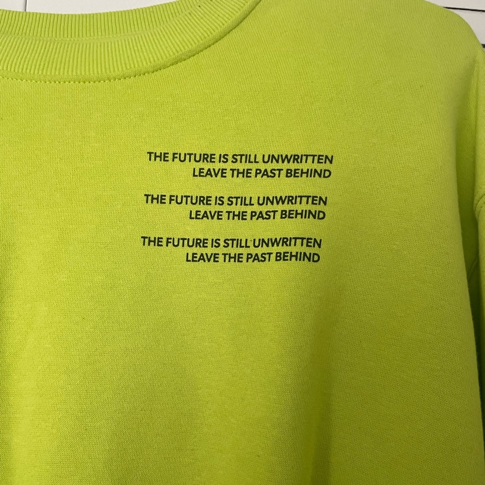 Sweatshirt